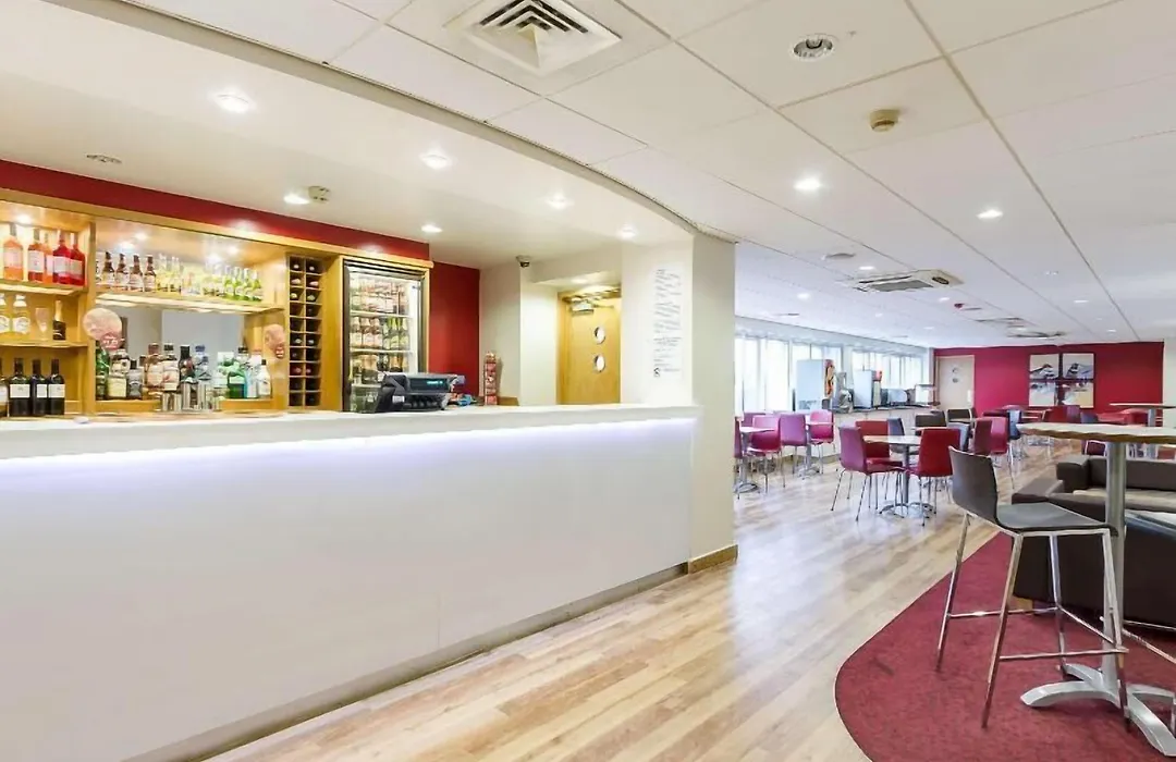 Travelodge London Chessington Tolworth-1